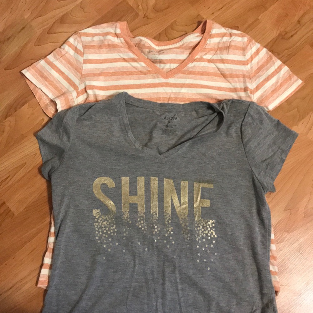 Top Lot -V Neck Tees